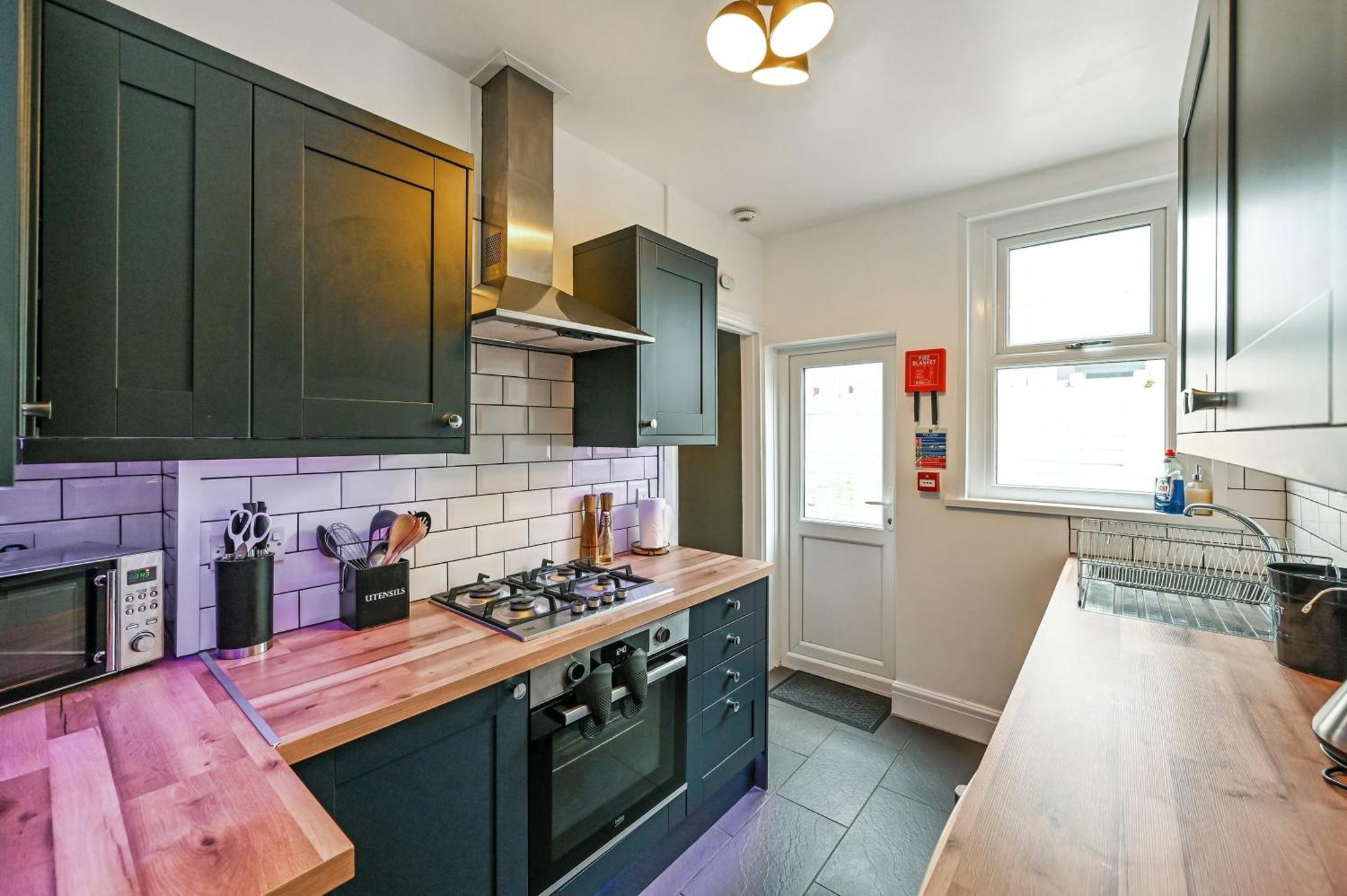 Beautiful Townhouse, Great Location - Pet Friendly Cardiff Exterior foto