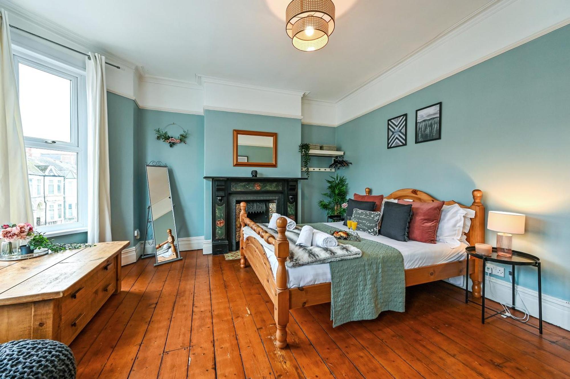 Beautiful Townhouse, Great Location - Pet Friendly Cardiff Exterior foto