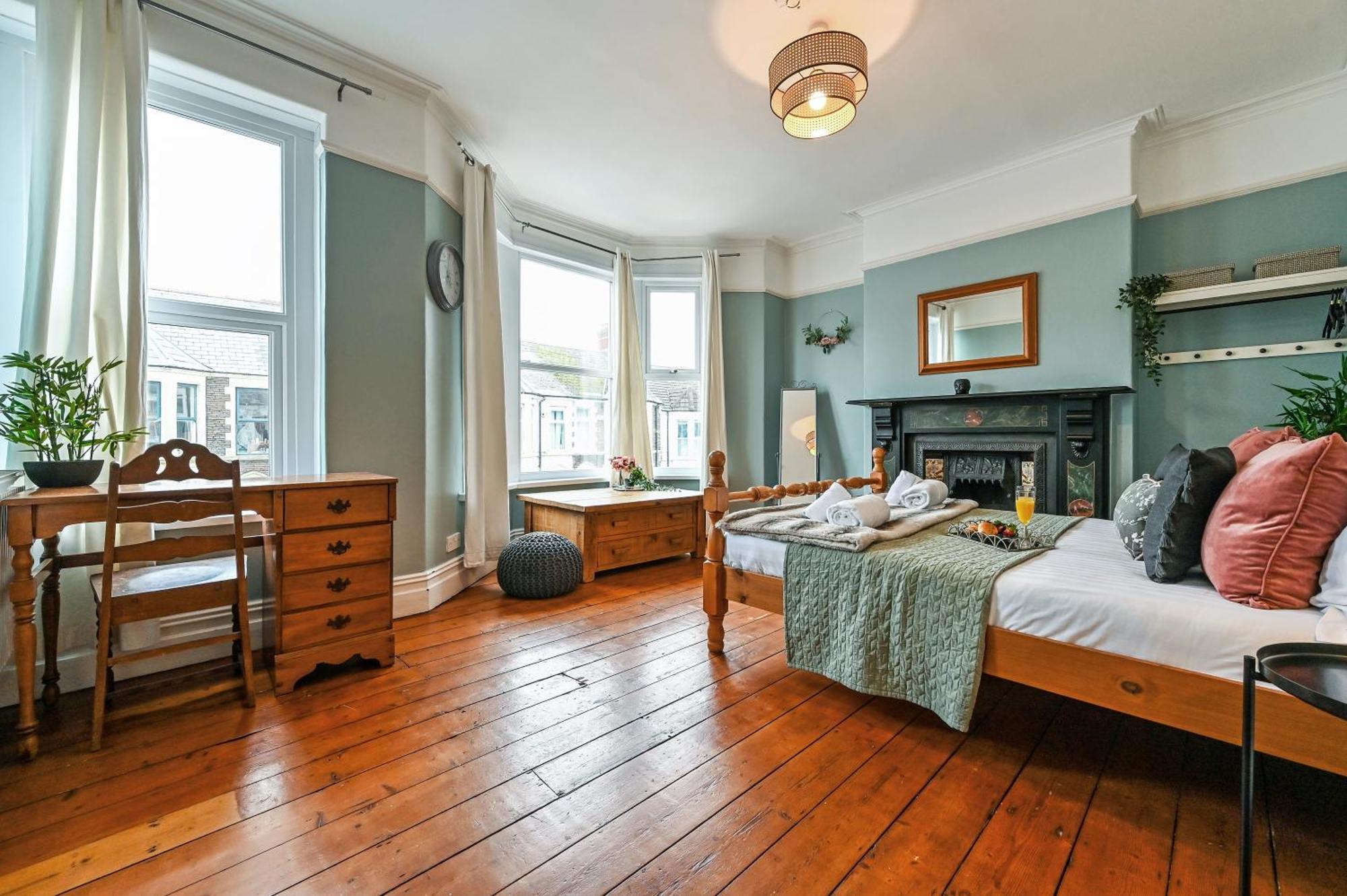 Beautiful Townhouse, Great Location - Pet Friendly Cardiff Exterior foto