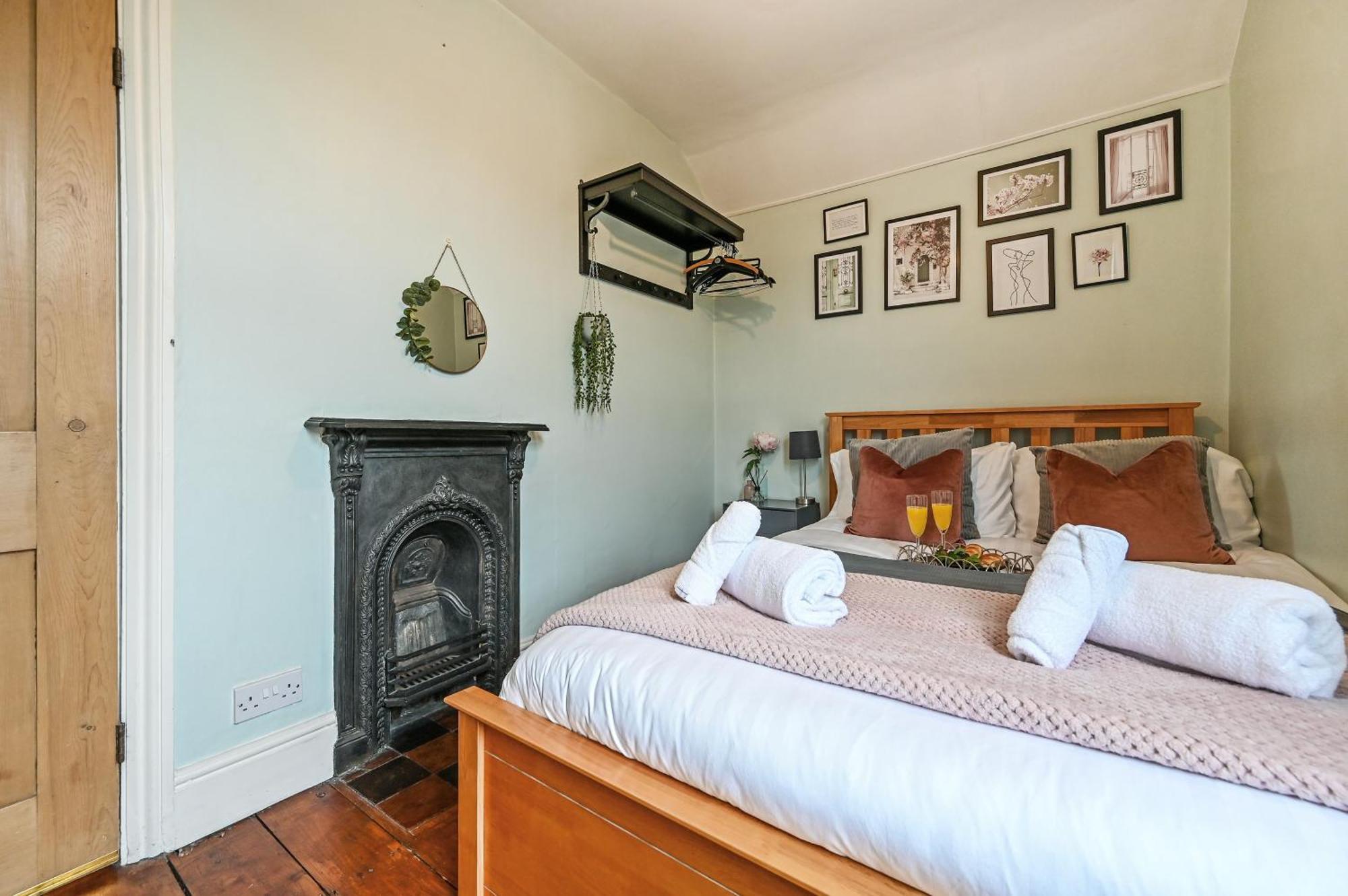 Beautiful Townhouse, Great Location - Pet Friendly Cardiff Exterior foto