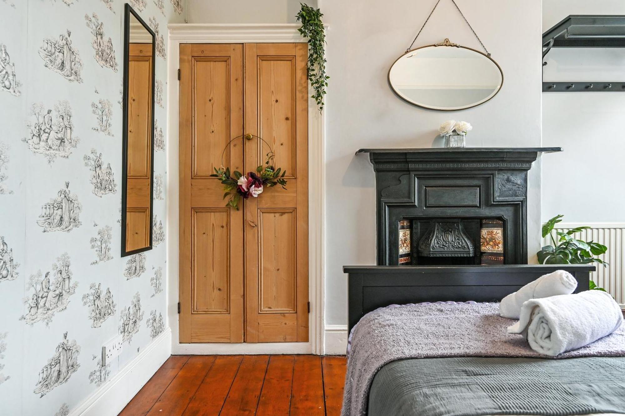 Beautiful Townhouse, Great Location - Pet Friendly Cardiff Exterior foto