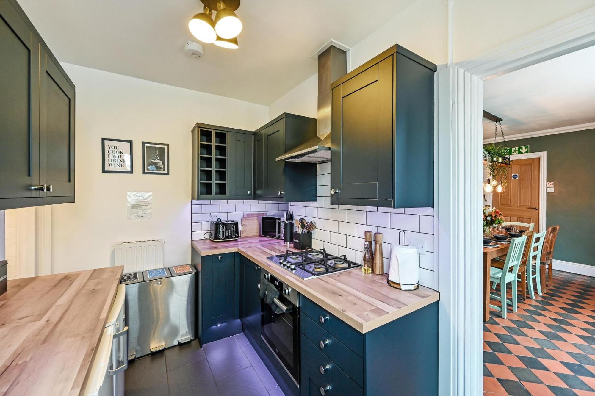 Beautiful Townhouse, Great Location - Pet Friendly Cardiff Exterior foto
